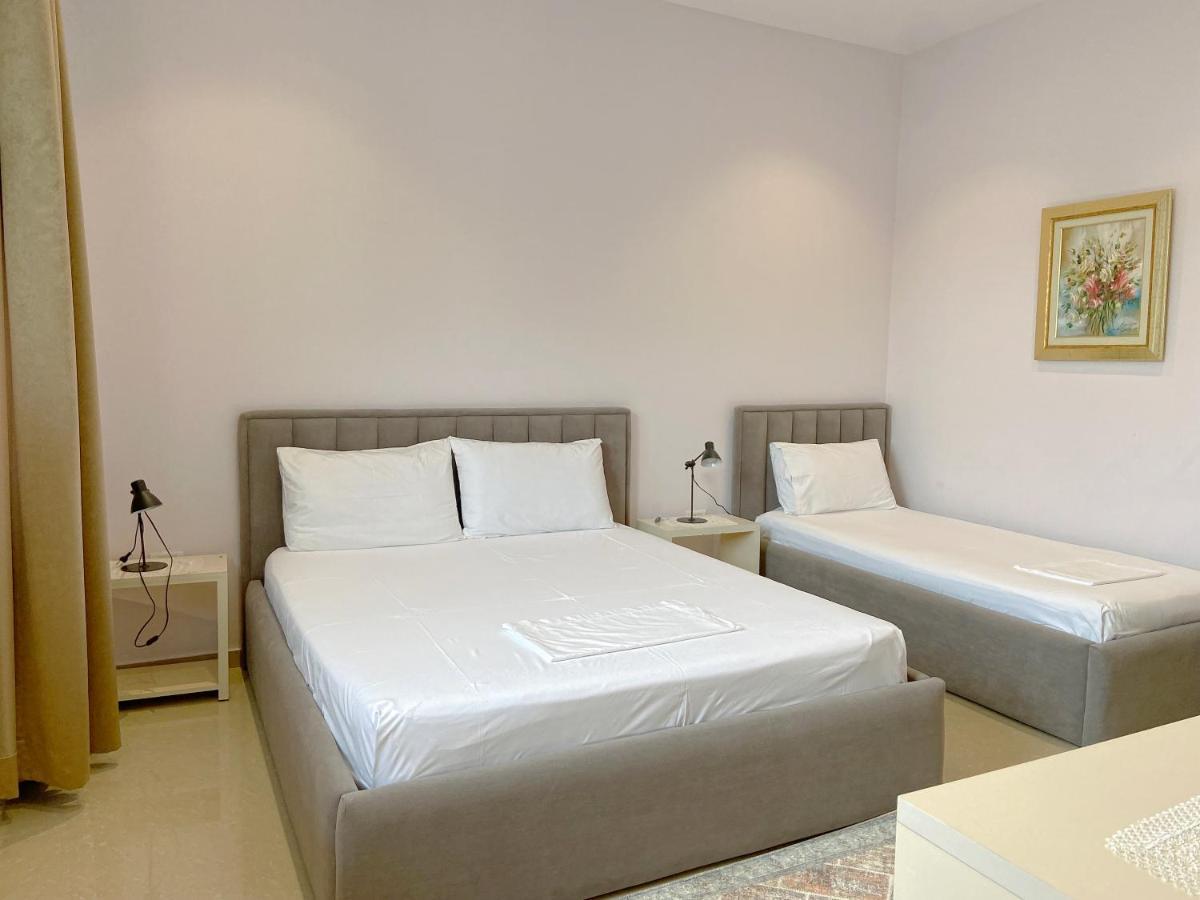 Guesthouse Niko Berat Exterior photo